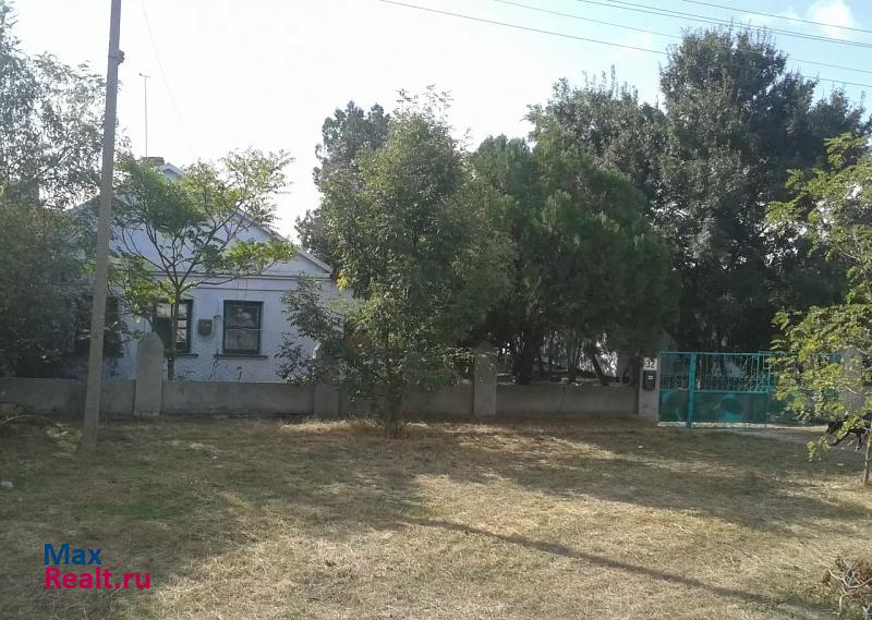 Черноморское Окунёвское сельское поселение, село Окунёвка, улица Крупской, 32 продажа частного дома