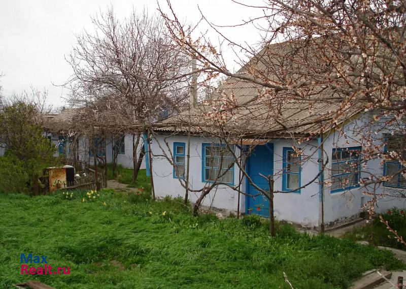 Черноморское Черноморское сельское поселение, посёлок городского типа Черноморское, Пограничная улица, 7