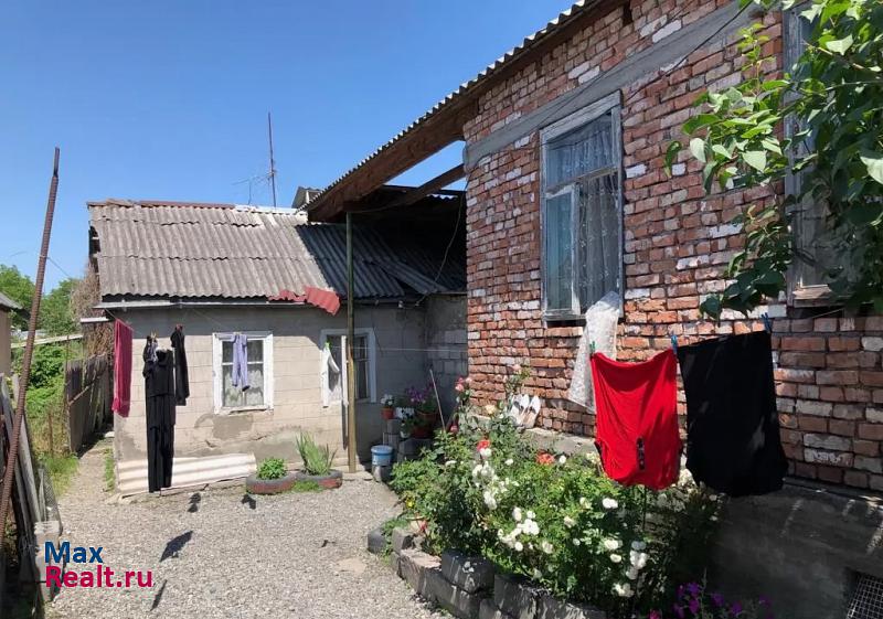 Беслан Республика Северная Осетия — Алания, улица Ватутина, 41 продажа частного дома