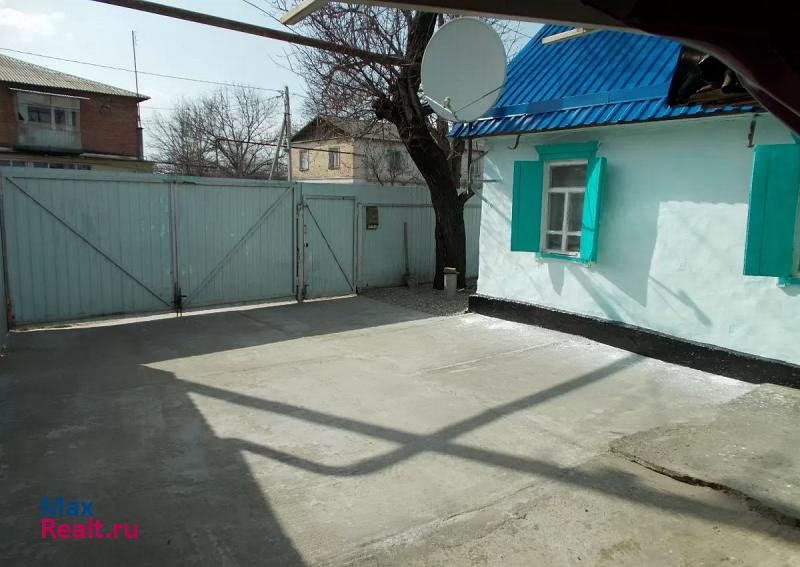 Мостовской поселок городского типа Мостовской, улица Будённого, 130 дом