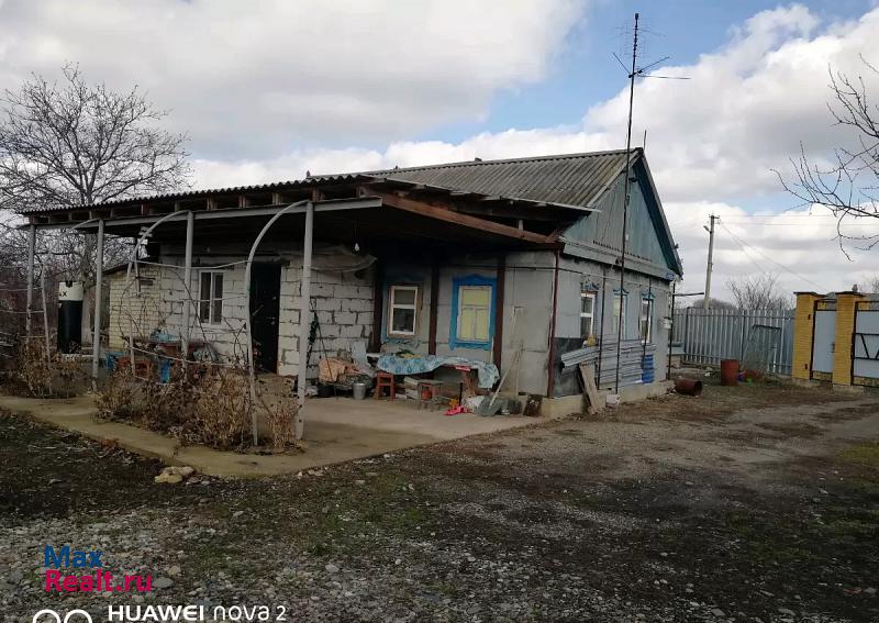 Изобильный станица Староизобильная, Изобильненский городской округ, улица Победы, 1 дом купить