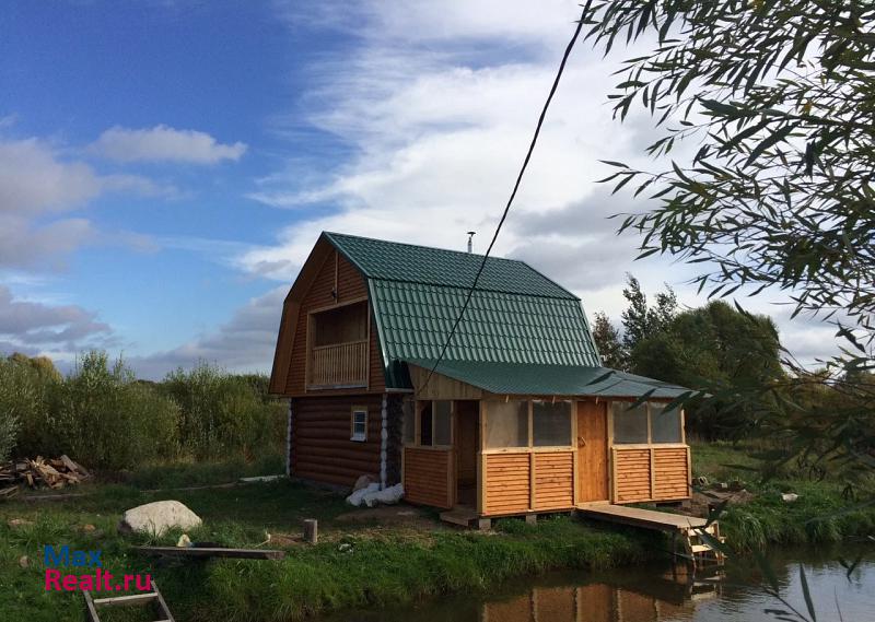 Старая Русса городское поселение город Старая Русса, деревня Дубовицы, улица Дружбы, 18А частные дома