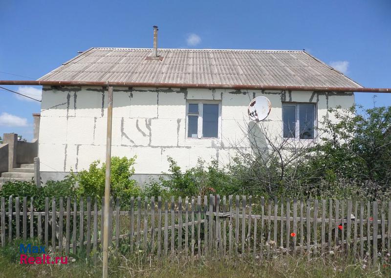 Евпатория Медведевское сельское поселение, село Медведево, Крымская улица, 7А частные дома