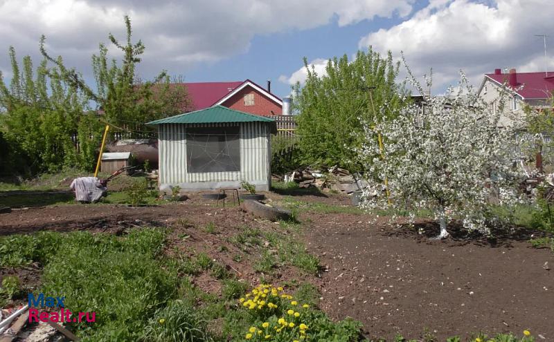 купить частный дом Алексеевка посёлок городского типа Алексеевка, Уральская улица, 39