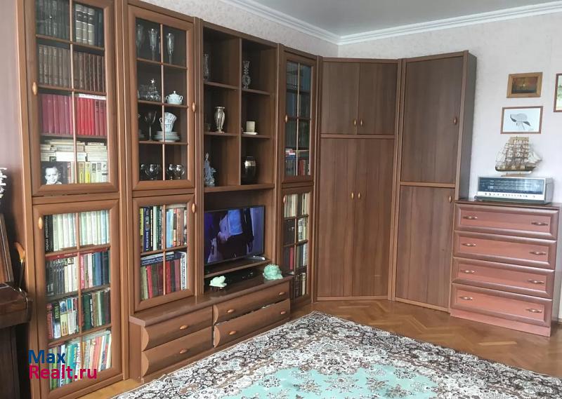 Комсомольская улица, 35 Новомосковск продам квартиру