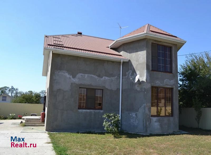 Витязево село Витязево, улица Майора Жукова, 15