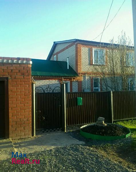 Верхнеяркеево село Верхнеяркеево, улица Зайнаб Биишевой, 19 частные дома