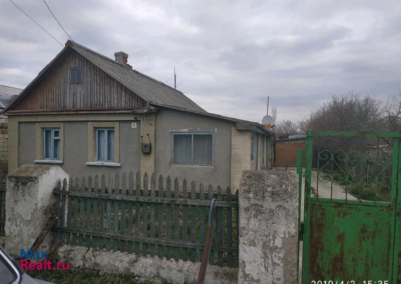 Белогорск село Белая Скала, Набережная улица частные дома