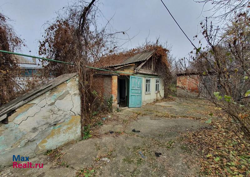 Новокубанск улица Фурманова, 69 частные дома