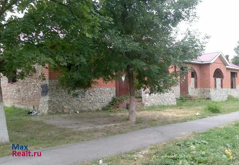 Левокумка село Левокумка, Степная улица частные дома