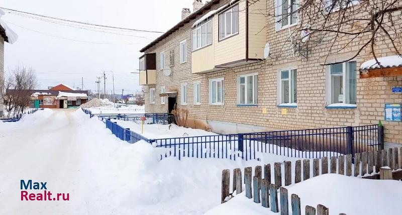 село Верхнеяркеево, Коммунистическая улица, 38 Верхнеяркеево купить квартиру