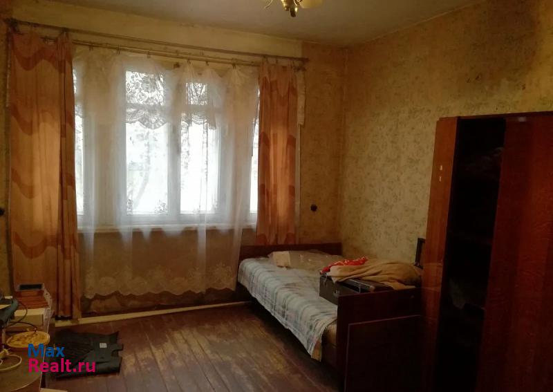 Половская улица, 4 Великие Луки продам квартиру