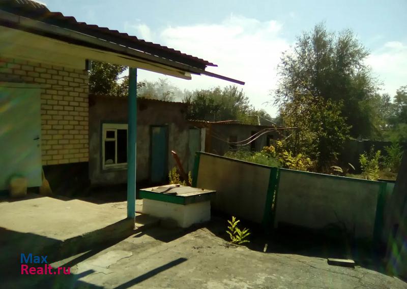 Новоселицкое село Новоселицкое, улица Ленина, 65 продажа частного дома