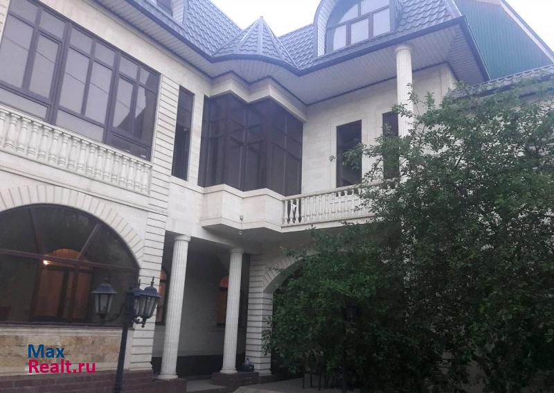 Махачкала улица Абубакарова, 106А частные дома